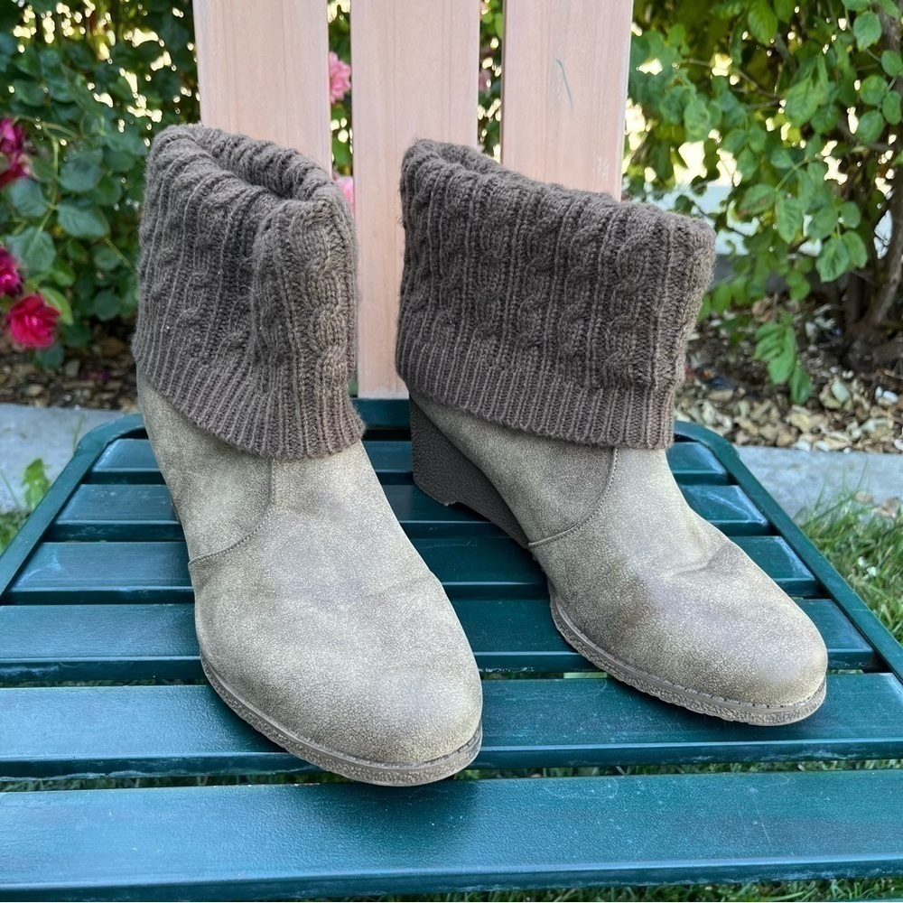 Muk luks women’s tan brown sweater foldover wedge ankle bootie